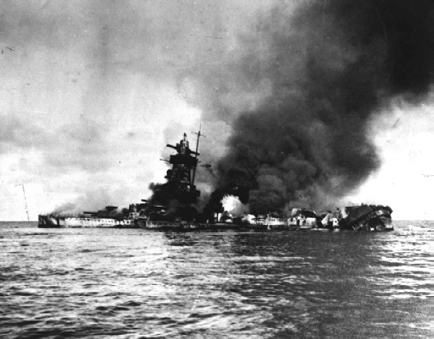 Figura 7: Acorazado alemán Graf Spee en el Río de La Plata el día de su hundimiento. Fuente Archivo General de la Nación Departamento de Documentos Fotográficos. Buenos Aires. Argentina
