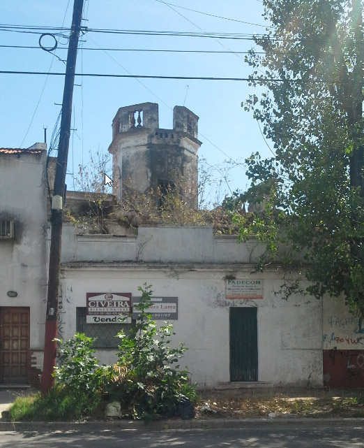 Figura 2: Fachada actual de los restos de la casa con torre. Archivo personal,10 marzo del 2018