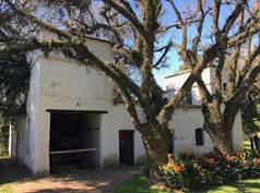 Figura 2. Vistas de la fachada sudoeste de la Casa de Chacareros en la actualidad