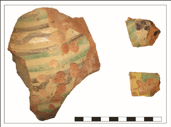 Figura 6: Fragmentos de ‘Mayólicas Andinas’. Izq. Sitio Agua Salada. Der. Sitio Nuestra Señora de Loreto de Ingaguasi